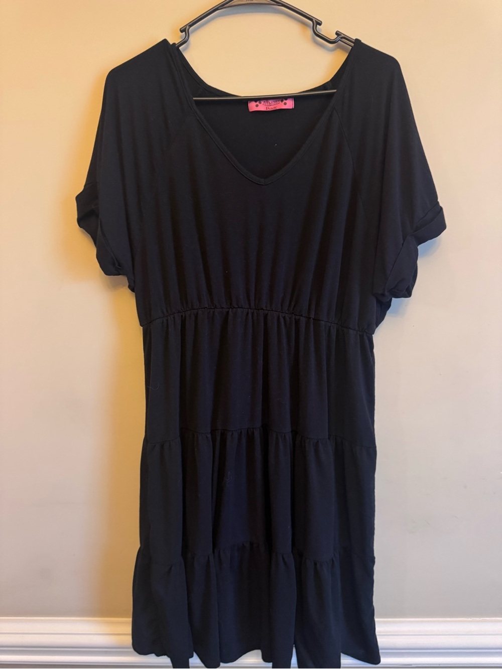 Women's Black Tiered V-Neck Tunic Dress